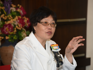 香港大學李嘉誠醫學院中醫藥學院副教授陳建萍博士團隊研發了一種專門針對減少化療副作用的湯包食療方。